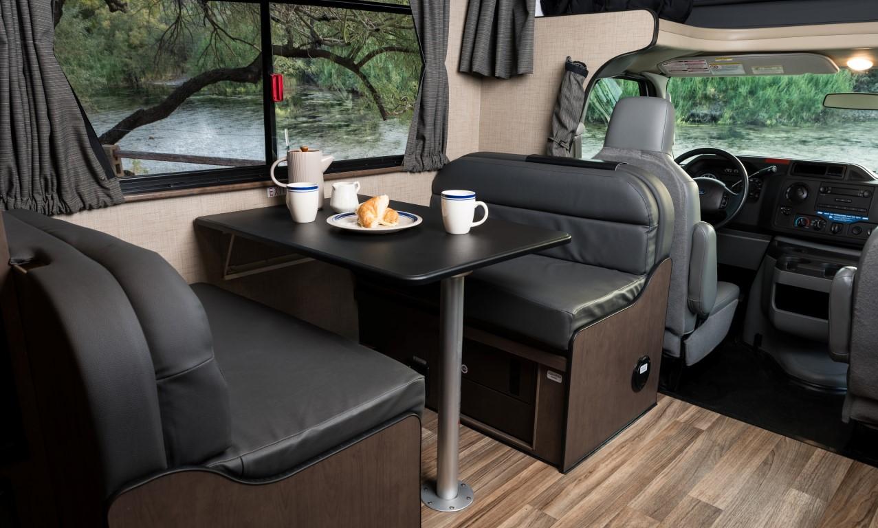 Zobacz amerykańskiego kampera Cruise America w Polsce! USAkamperem na Caravans Salon 2024 – zdjęcie 1